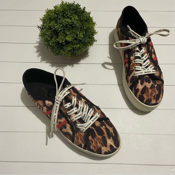 Juicy Couture Leopard Cheetah Animal Print Lace Up Platform Sneakers Women’s 8.5 - Picture 2 of 12